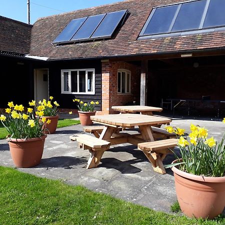 Palace Farm Courtyard And Granary Rooms Doddington  Eksteriør billede
