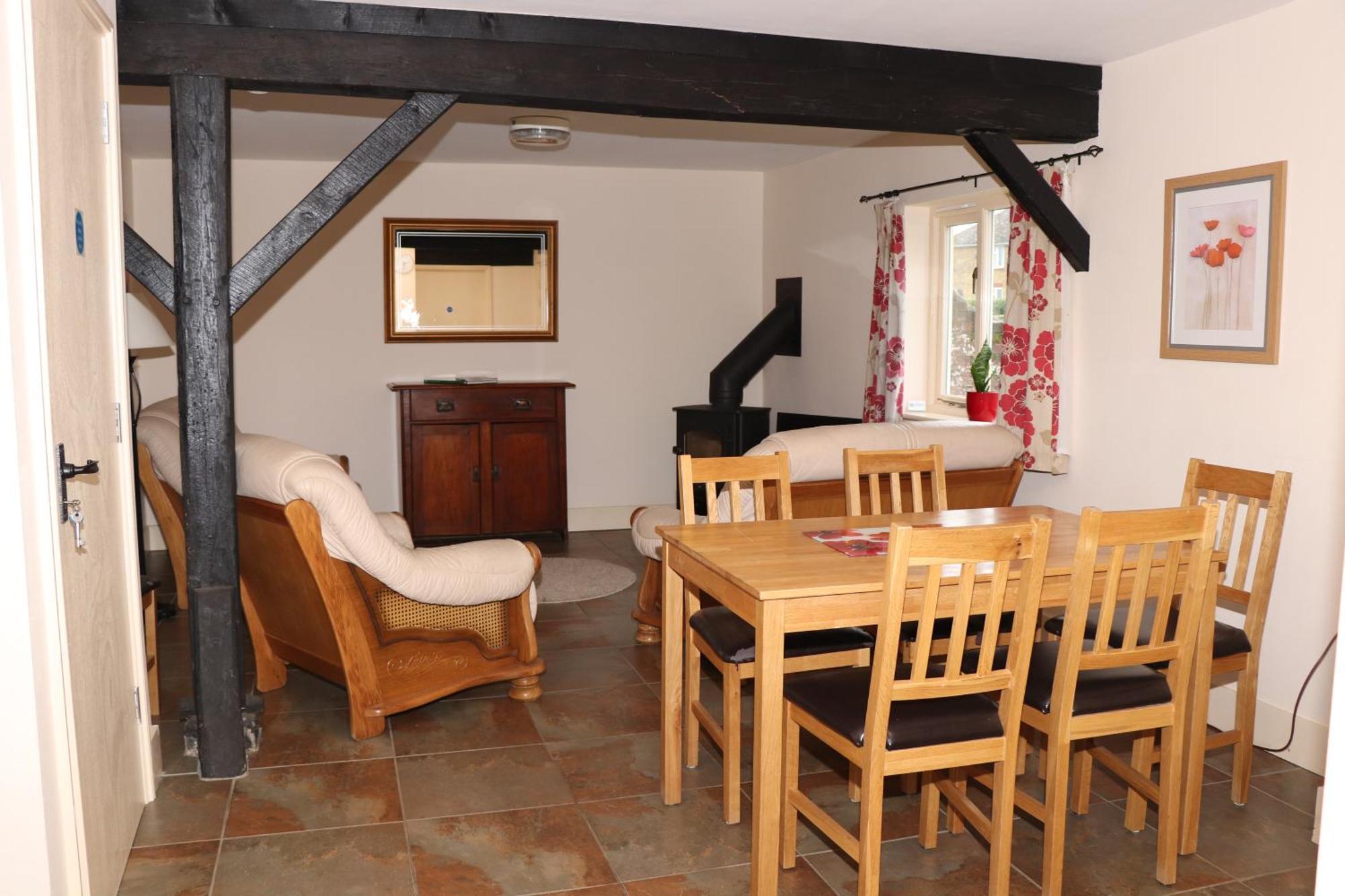 Palace Farm Courtyard And Granary Rooms Doddington  Eksteriør billede